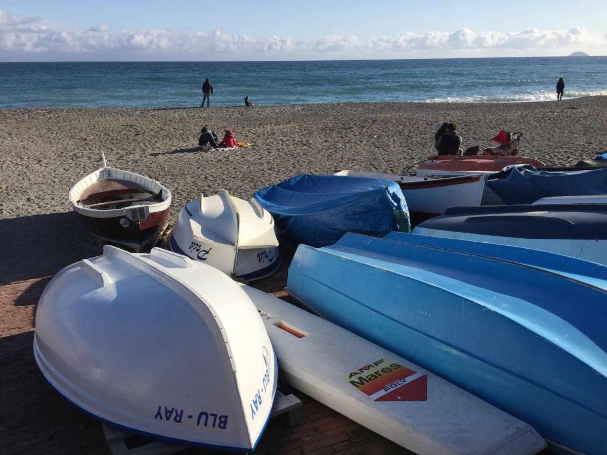 Cipriani 5 Rivieraholiday Pietra Ligure Buitenkant foto