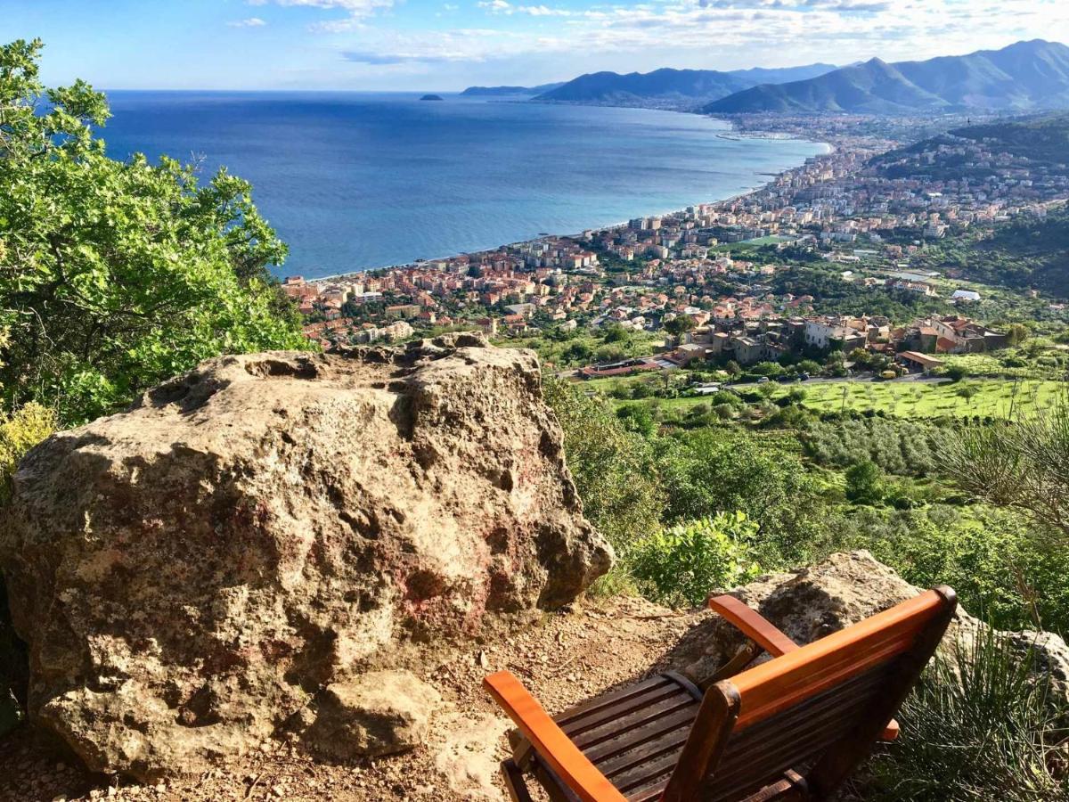 Cipriani 5 Rivieraholiday Pietra Ligure Buitenkant foto