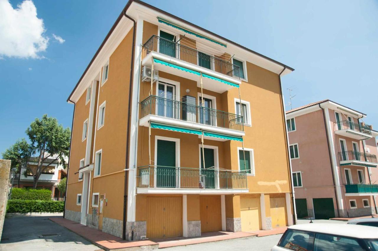 Cipriani 5 Rivieraholiday Pietra Ligure Buitenkant foto