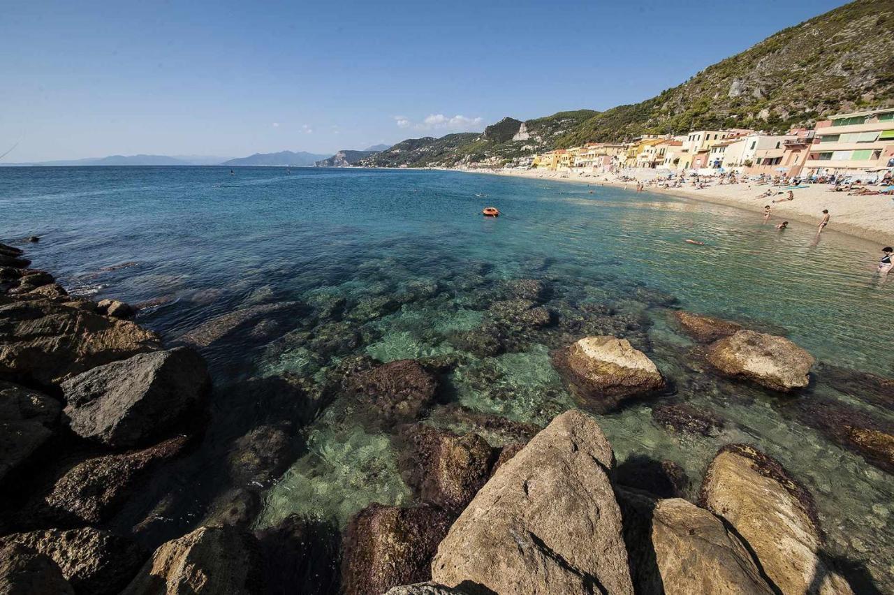 Cipriani 5 Rivieraholiday Pietra Ligure Buitenkant foto